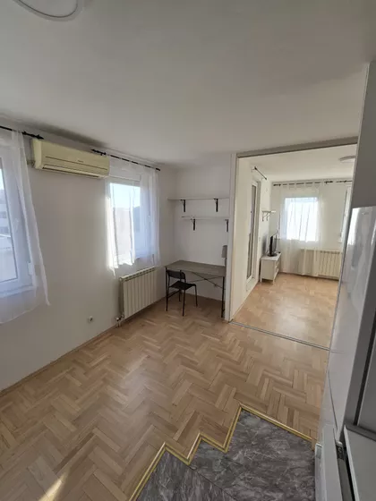 Vojvode Vlahovića | 4zida.rs