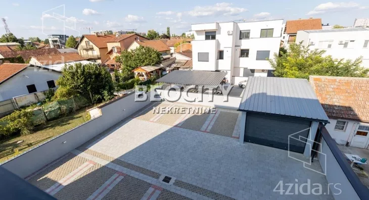 Četvoroiposoban stan | 4zida