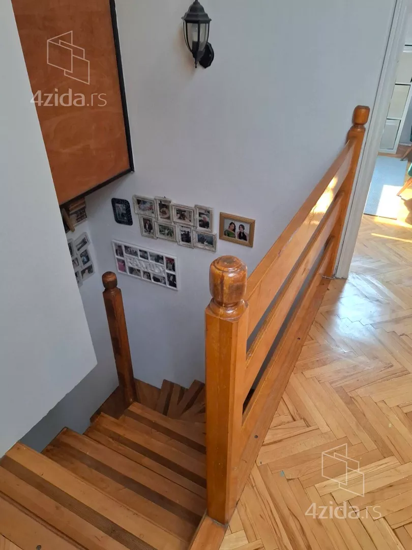 Četvoroiposoban stan | 4zida