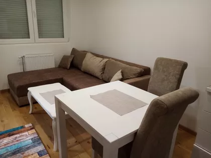 Janka Čmelika | 4zida.rs