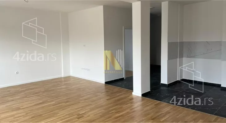 Četvoroiposoban stan | 4zida