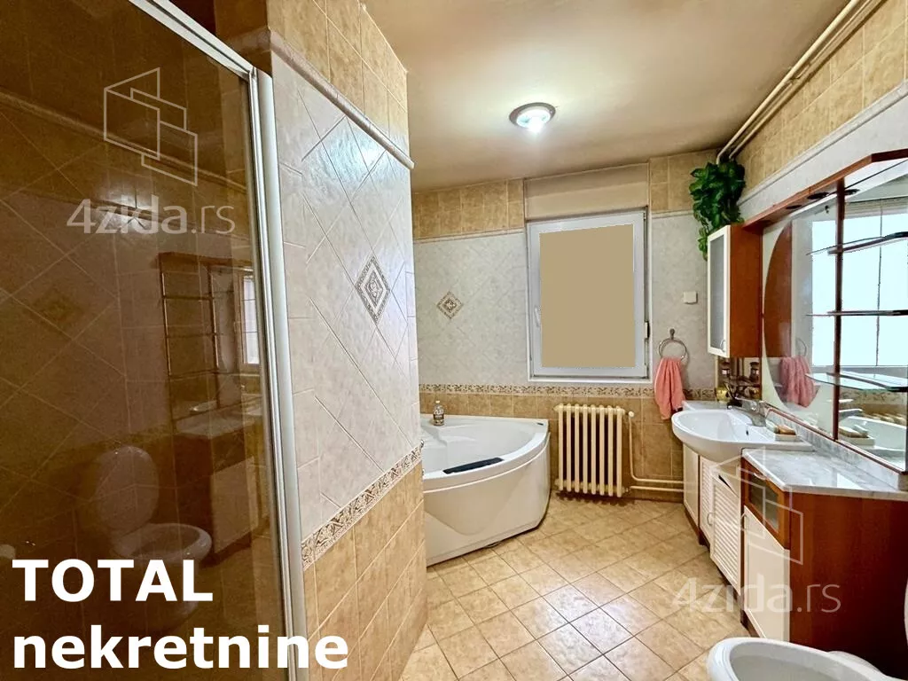 Petosoban stan | 4zida