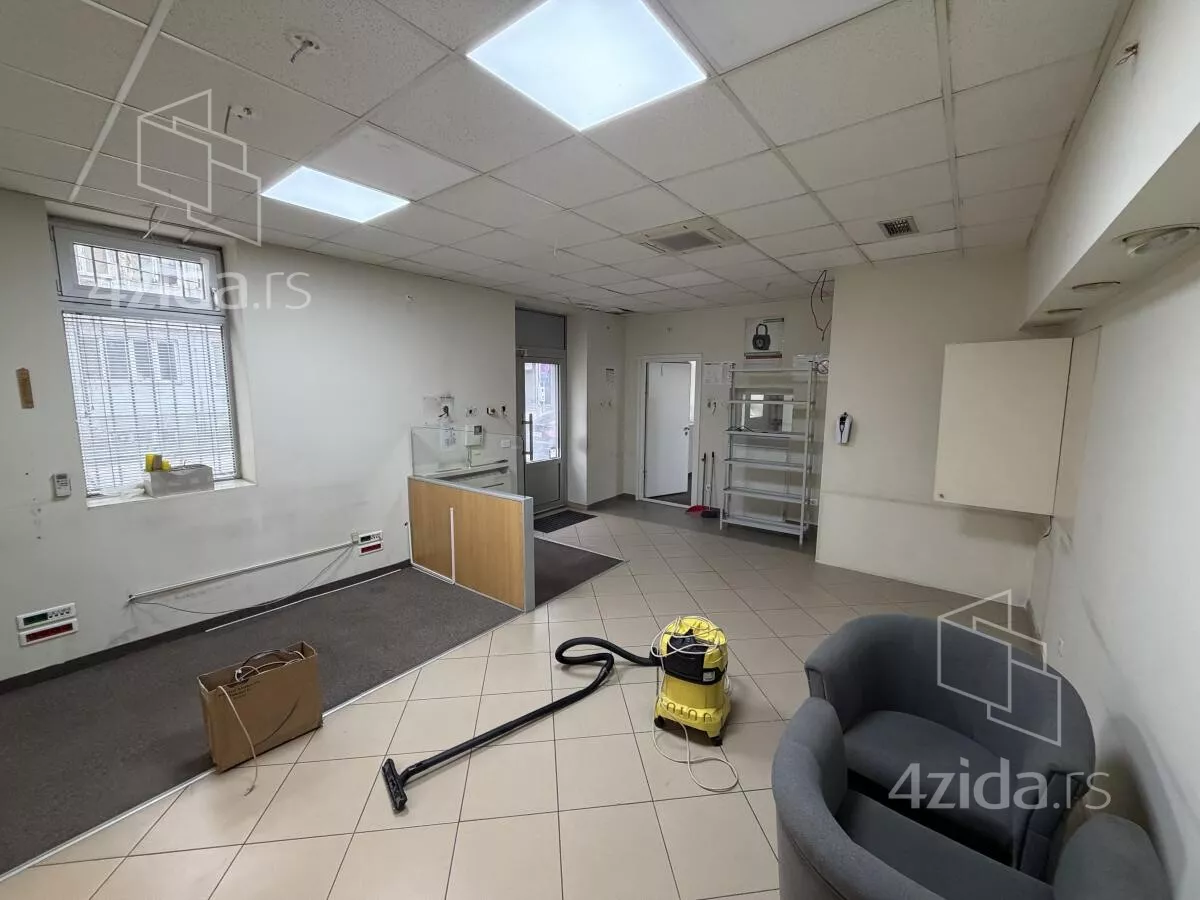 Poslovni prostor | 4zida
