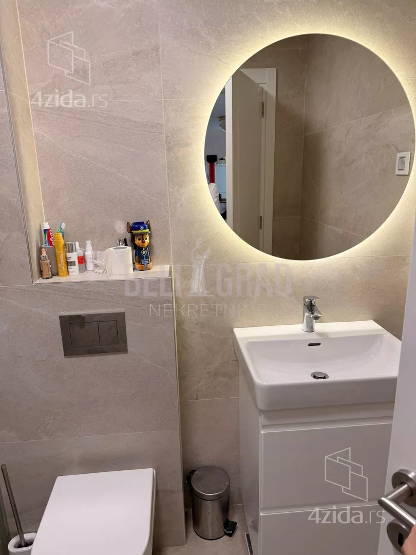 Petosoban stan | 4zida