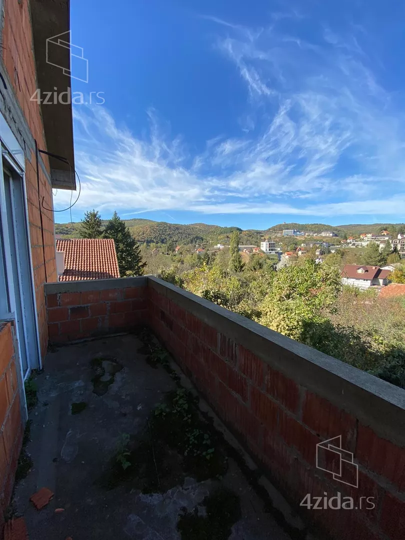 Turistički objekat | 4zida