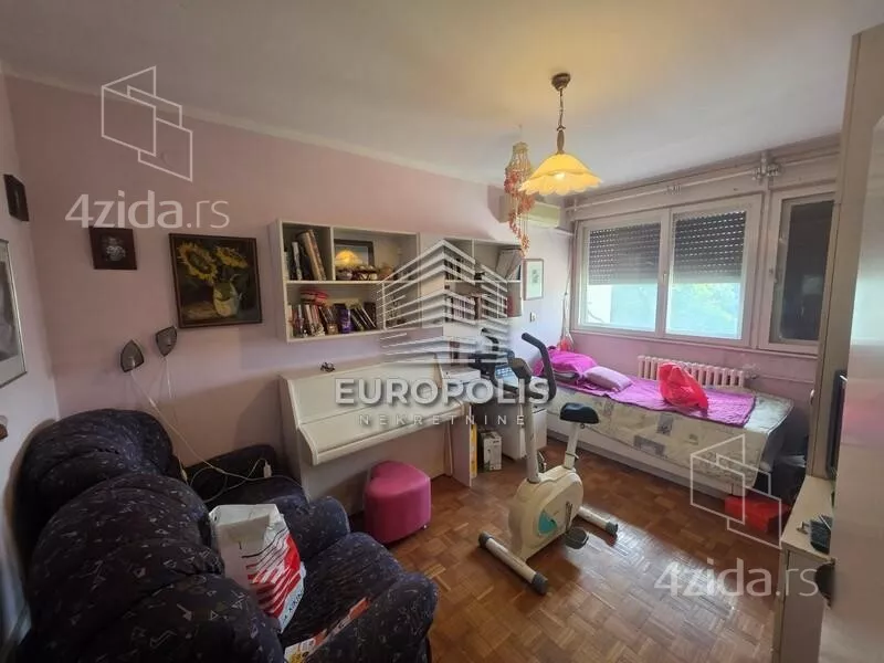 Troiposoban stan | 4zida