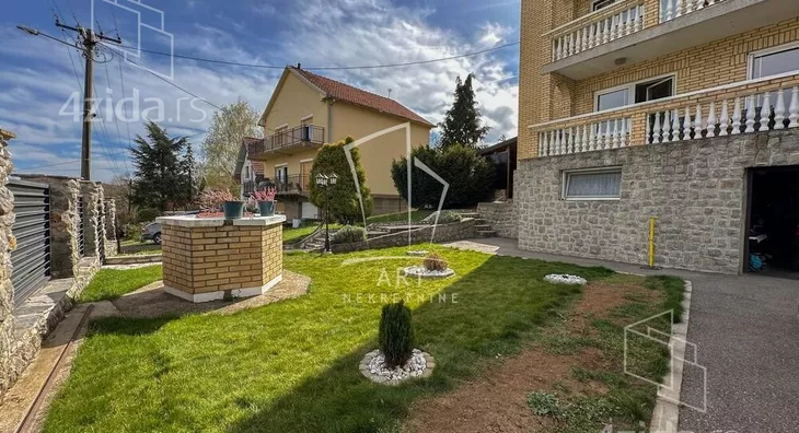 3-etažna kuća | 4zida