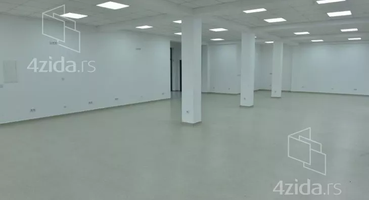 Poslovna zgrada | 4zida