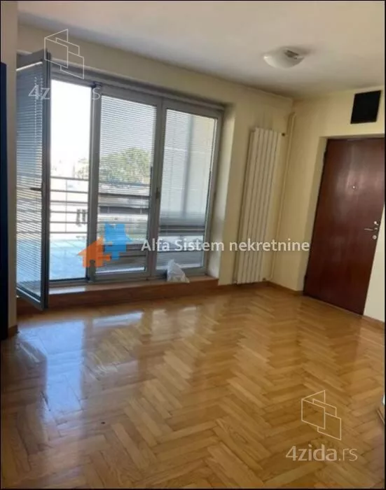 Šestosoban stan | 4zida