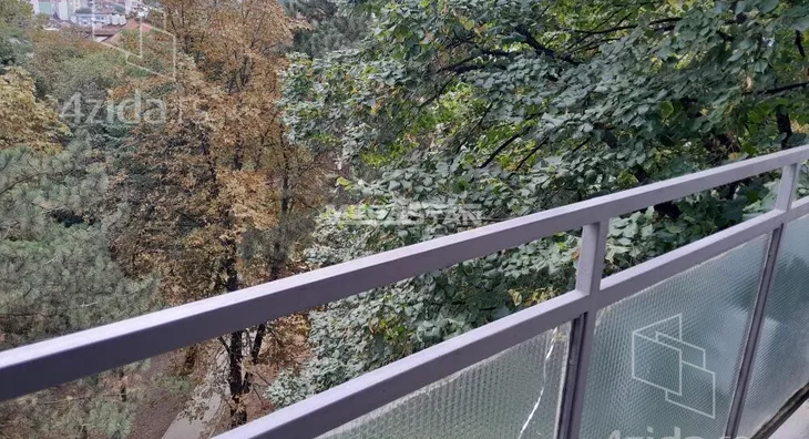 Šestosoban stan | 4zida