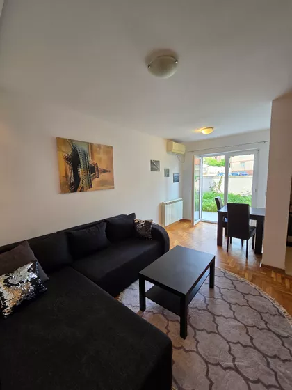 Vojvode Vlahovića | 4zida.rs