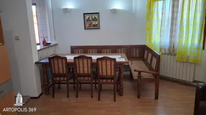 Milana Uzelca | 4zida.rs