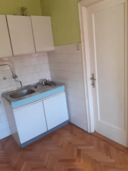 11. Oktobra | 4zida.rs
