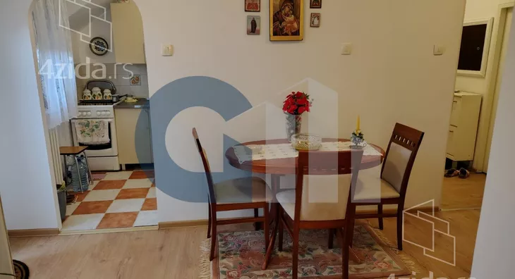 Petosoban stan | 4zida