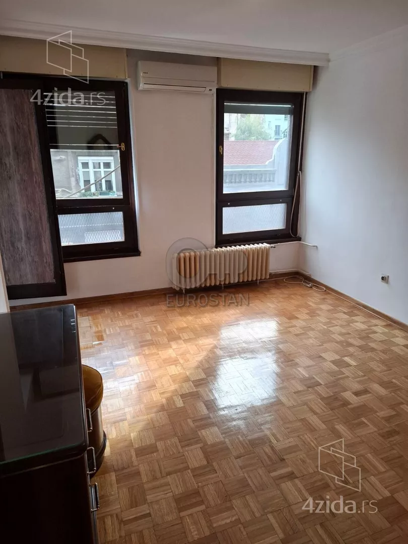 Četvoroiposoban stan | 4zida