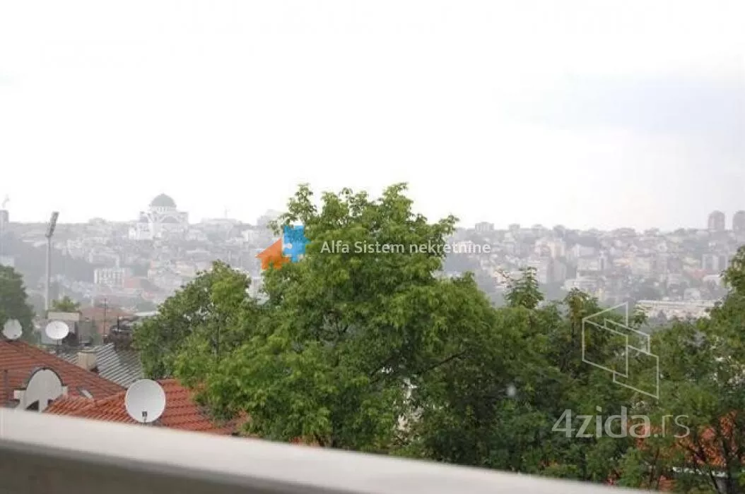 Šestosoban stan | 4zida