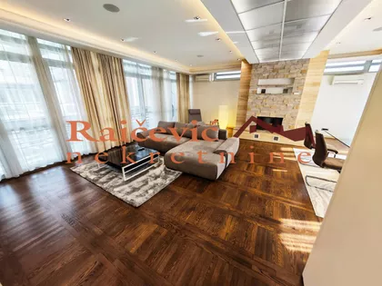 Velisava Vulovica | 4zida.rs