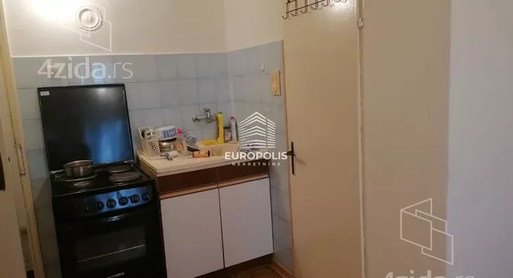 Šestosoban stan | 4zida