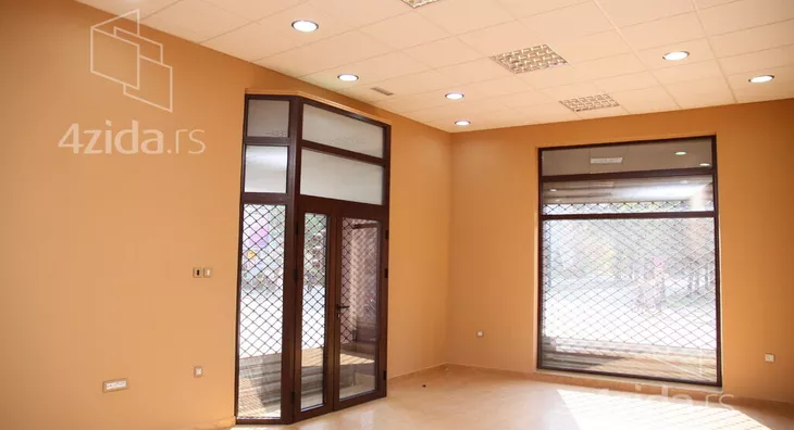 Poslovni prostor | 4zida