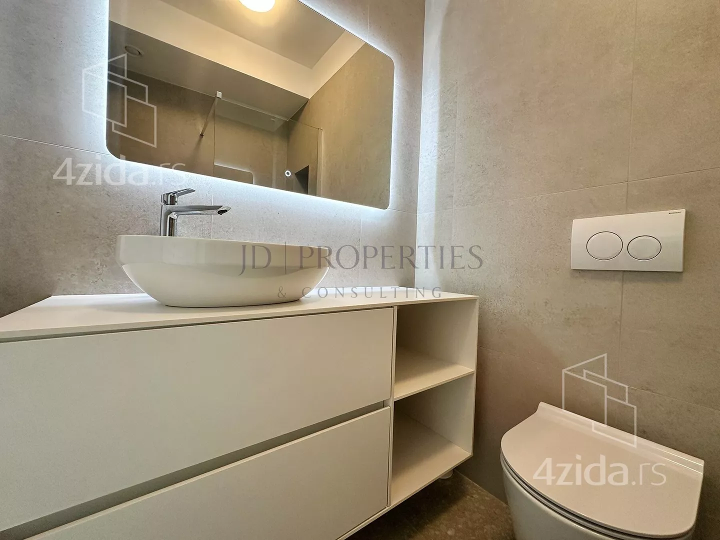 Dvoiposoban stan | 4zida