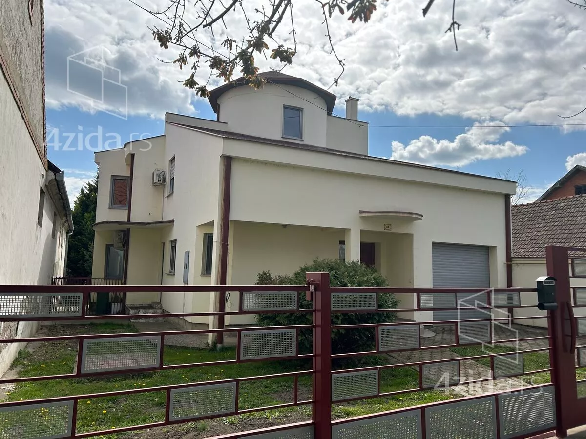 3-etažna kuća | 4zida