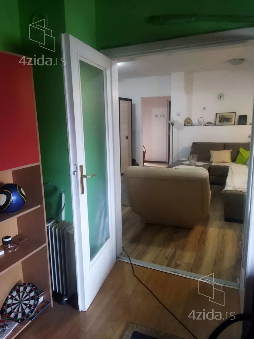 Troiposoban stan | 4zida