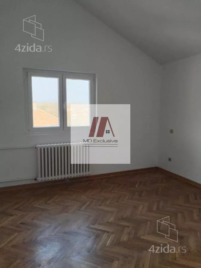 Šestosoban stan | 4zida