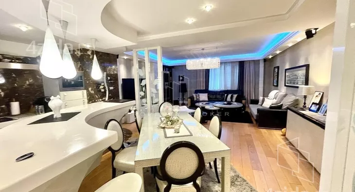 Petoiposoban stan | 4zida