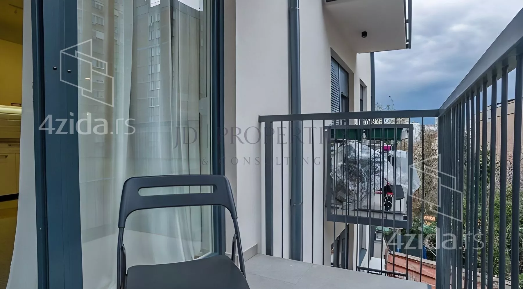 Jednoiposoban stan | 4zida