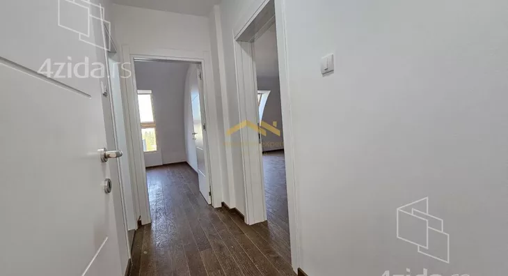 Šestosoban stan | 4zida