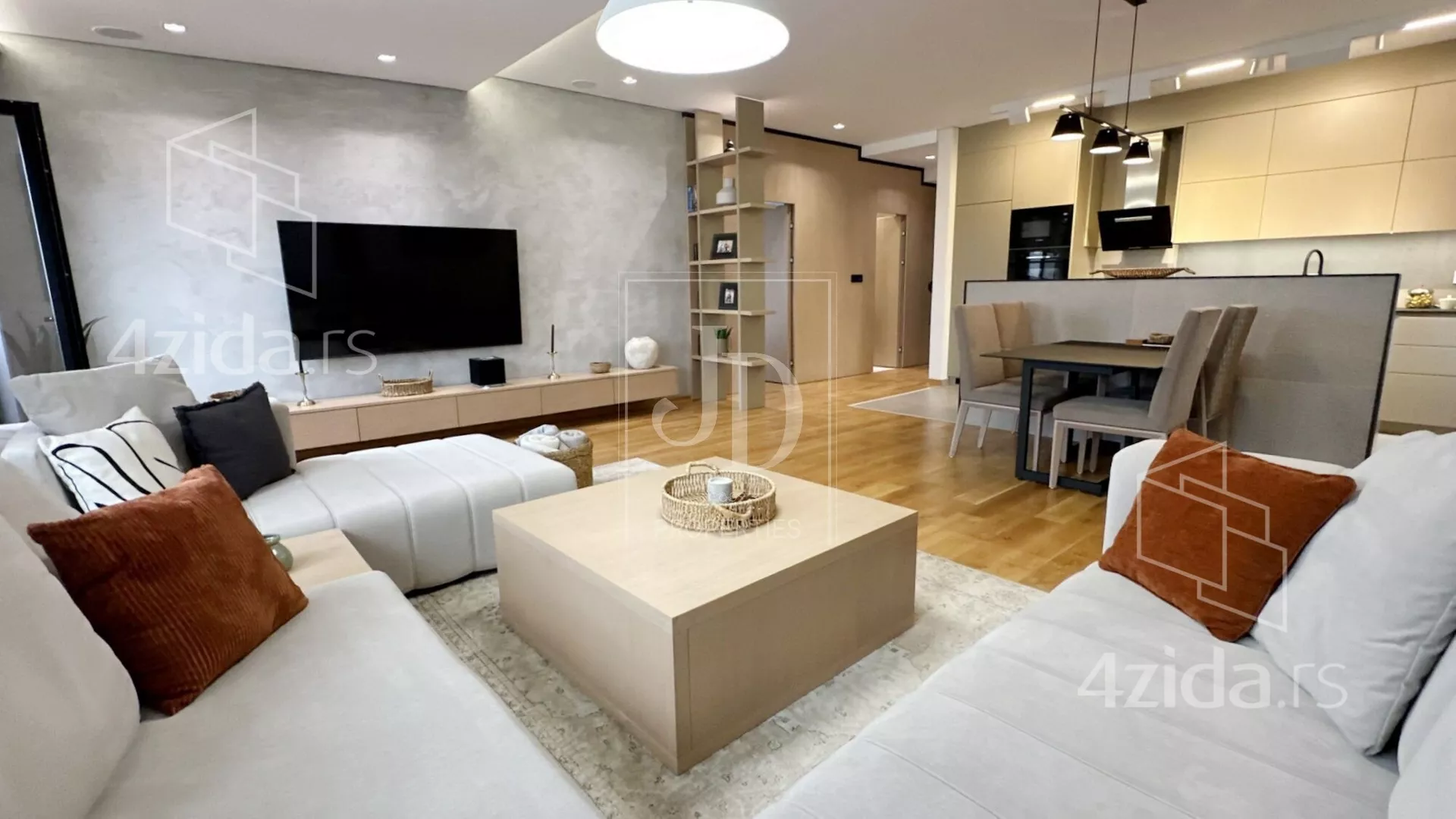 Četvorosoban stan | 4zida