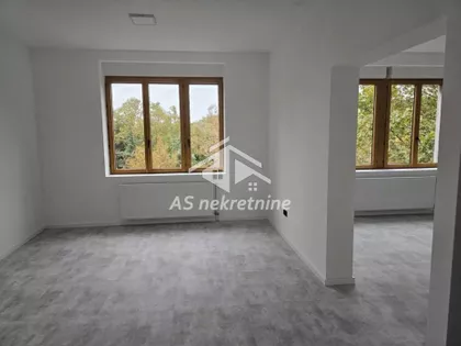 Vukov Spomenik | 4zida.rs