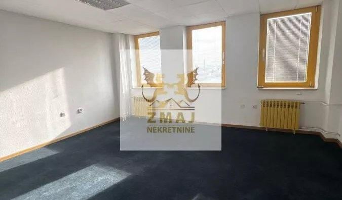 Poslovna zgrada | 4zida