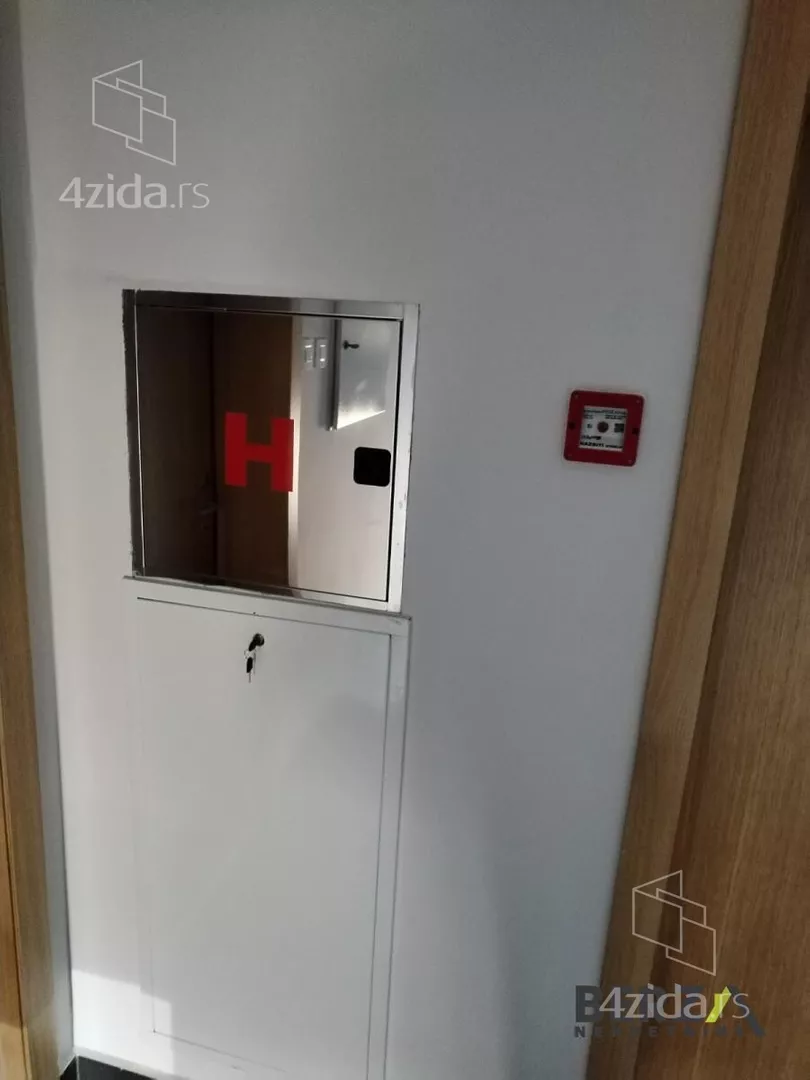 Četvoroiposoban stan | 4zida