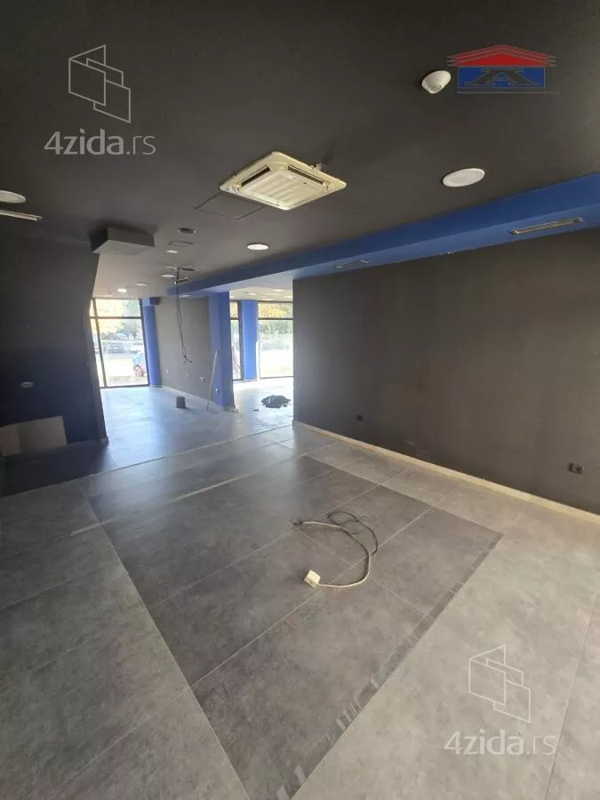 Poslovni prostor | 4zida