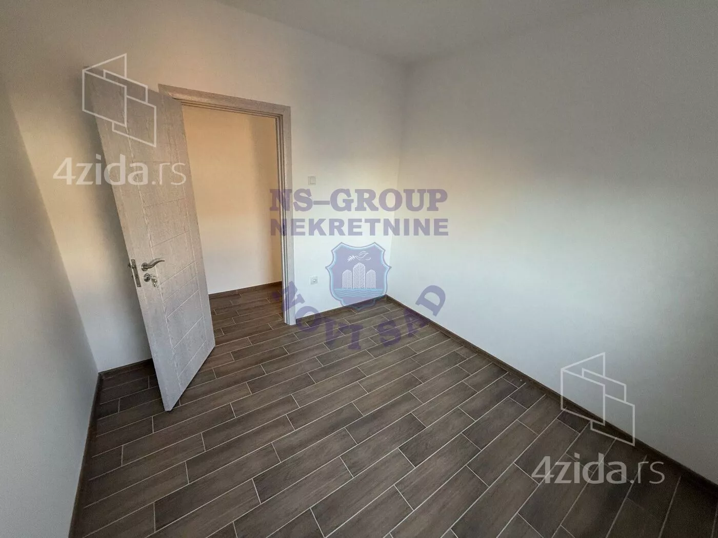 Četvoroiposoban stan | 4zida