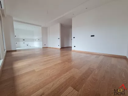 Cara Dušana | 4zida.rs