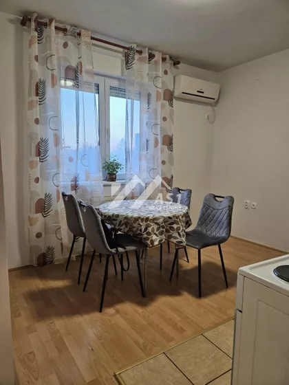 Karađorđeva | 4zida.rs