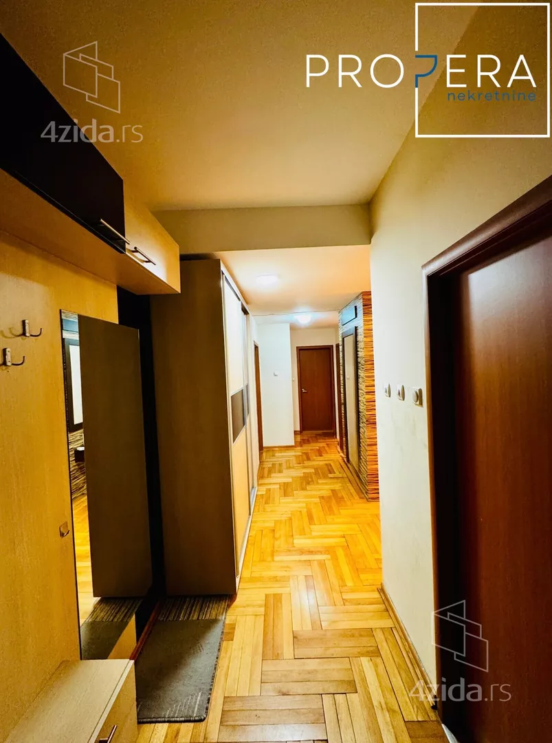 Troiposoban stan | 4zida