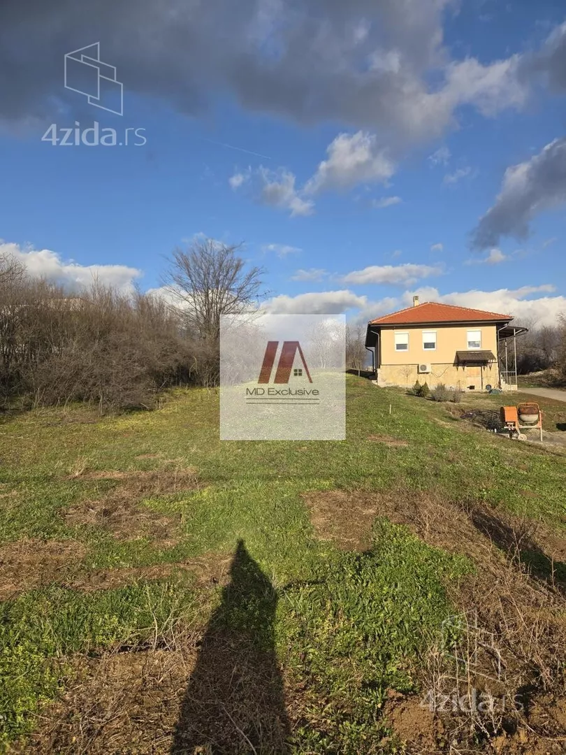 Plac | 4zida