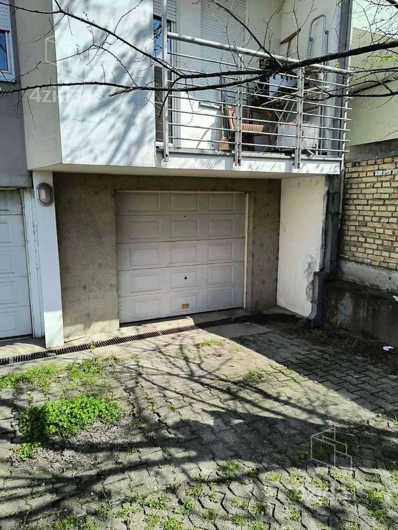 Garaža | 4zida