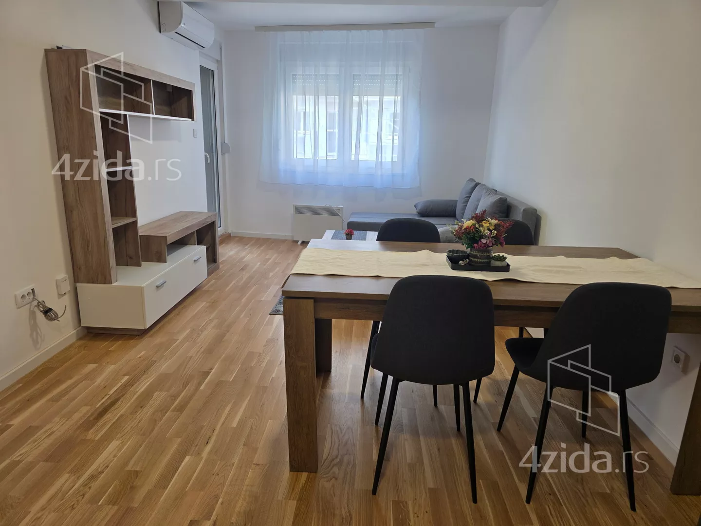 Dvoiposoban stan | 4zida