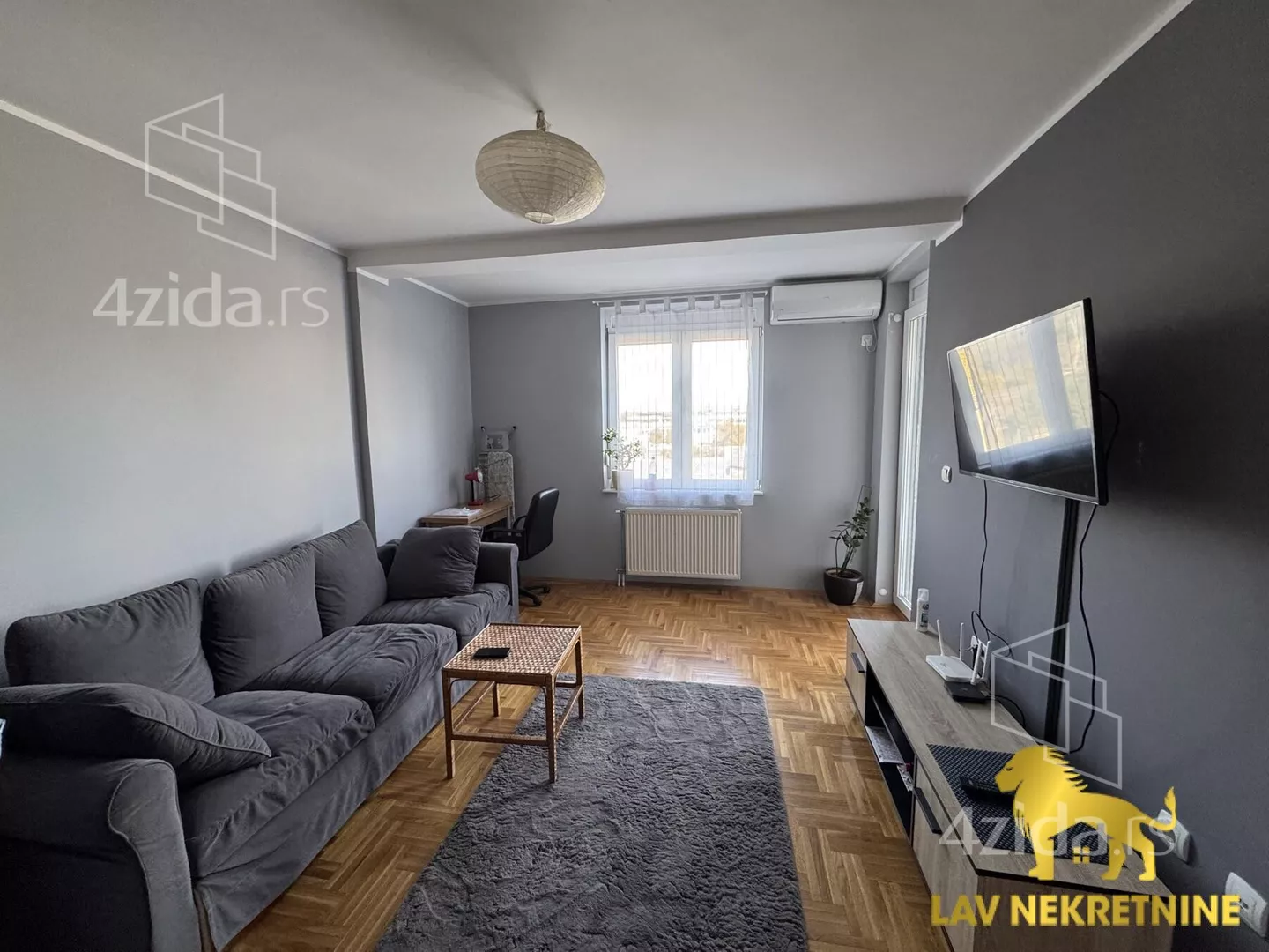 Jednoiposoban stan | 4zida