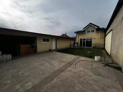 Teslino Naselje | 4zida.rs