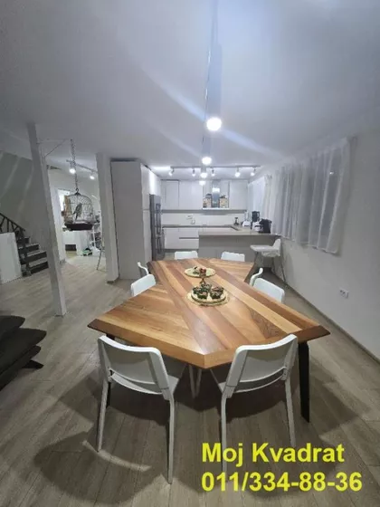 Svetosavska | 4zida.rs