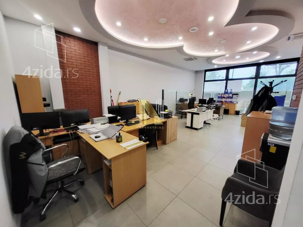 Poslovni prostor | 4zida