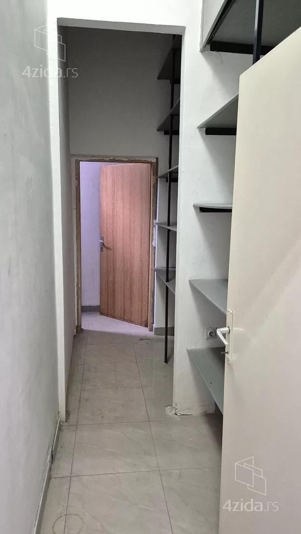 Lokal | 4zida