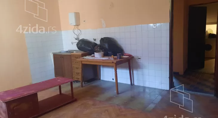 4-etažna kuća | 4zida