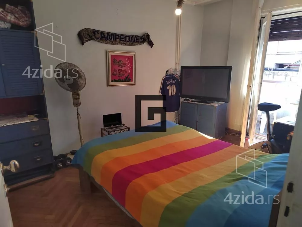 Petosoban stan | 4zida