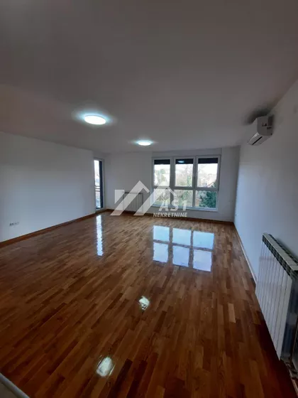 Jastrebačka | 4zida.rs